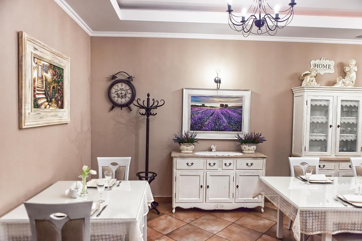 Hotel Lord Debica Bagian luar foto